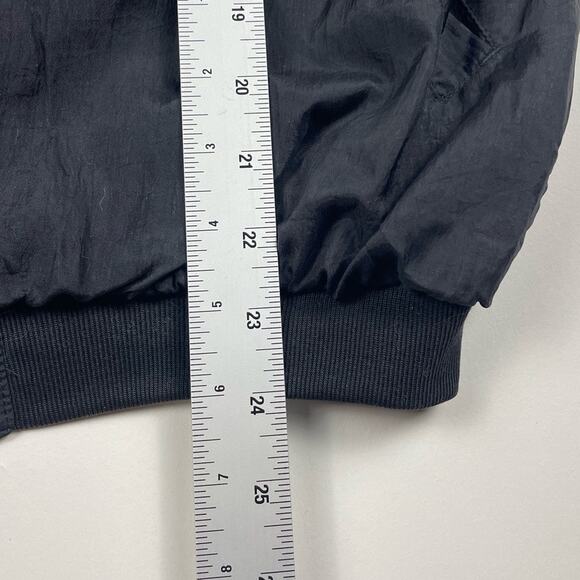 Vintage 90s Wilson Black & Green Windbreaker Gym Athletic Jacket Medium - Picture 6 of 8